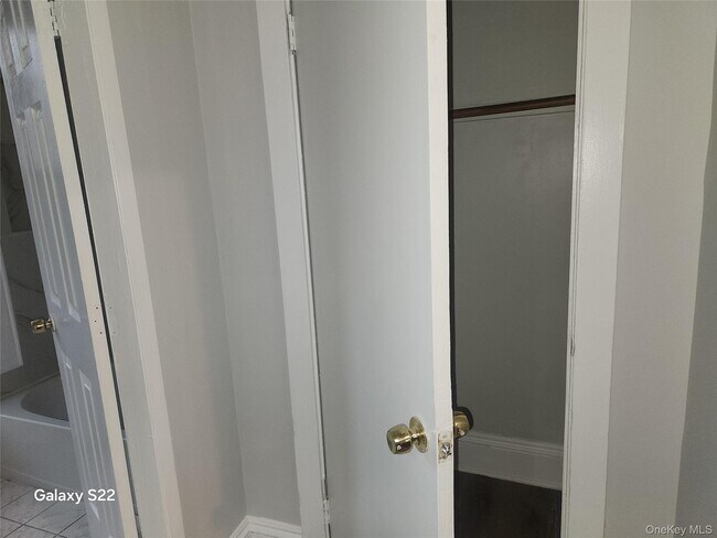 Foto del edificio - 38 Cornell Ave