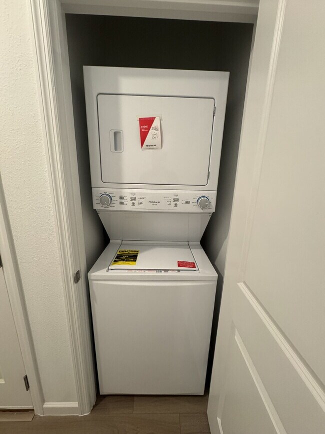 Building Photo - Holly Cove New Construction!!