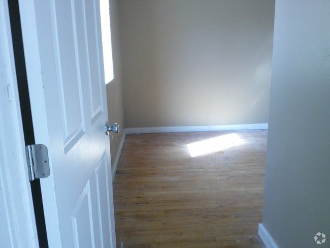 Building Photo - 1376 NY-7