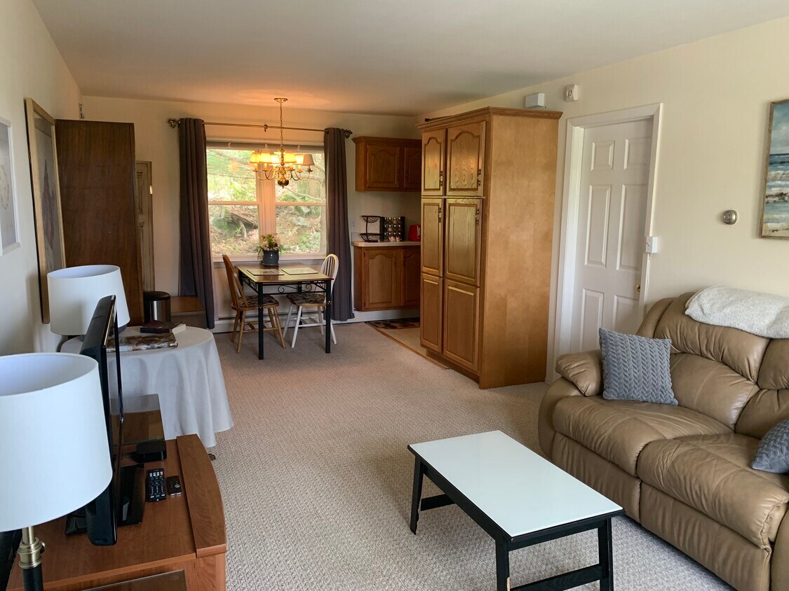 29 Pilgrim Trl Unit 7, Woodbury, CT 06798 Condo for Rent in Woodbury