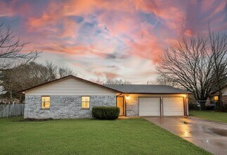 Building Photo - 2802 Willow Springs Rd