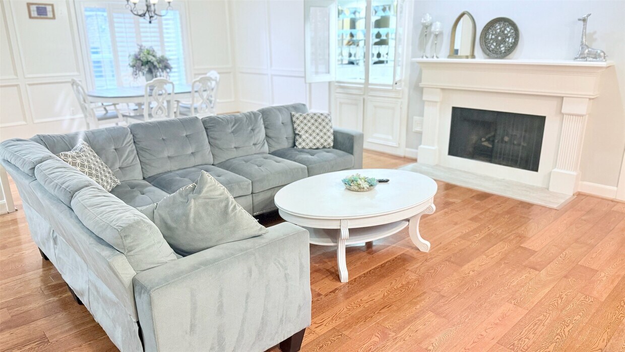 Building Photo - 1802 Potomac Dr