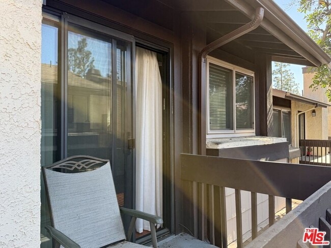 Building Photo - 6716 Clybourn Ave