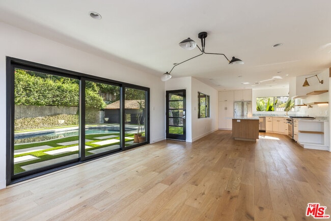 Foto del edificio - 3424 Primera Ave