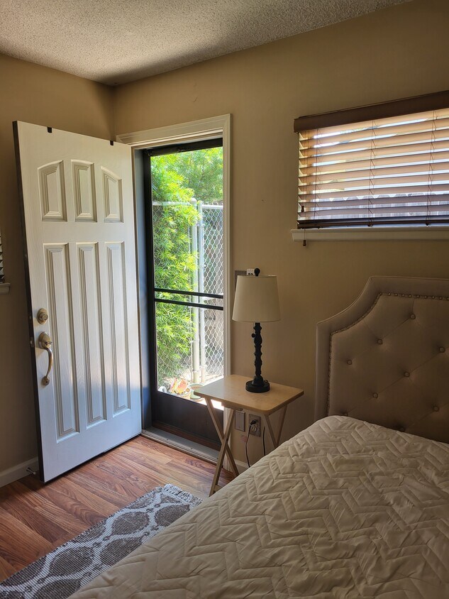 Foto principal - 5182 Jay St