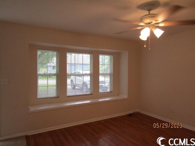 Building Photo - 806 Dargan St