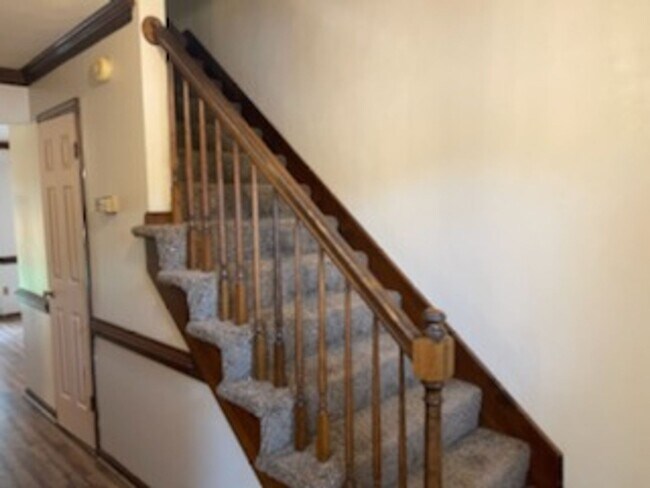 Foto del edificio - 2 BED / 1.5 BATH TOWNHOME