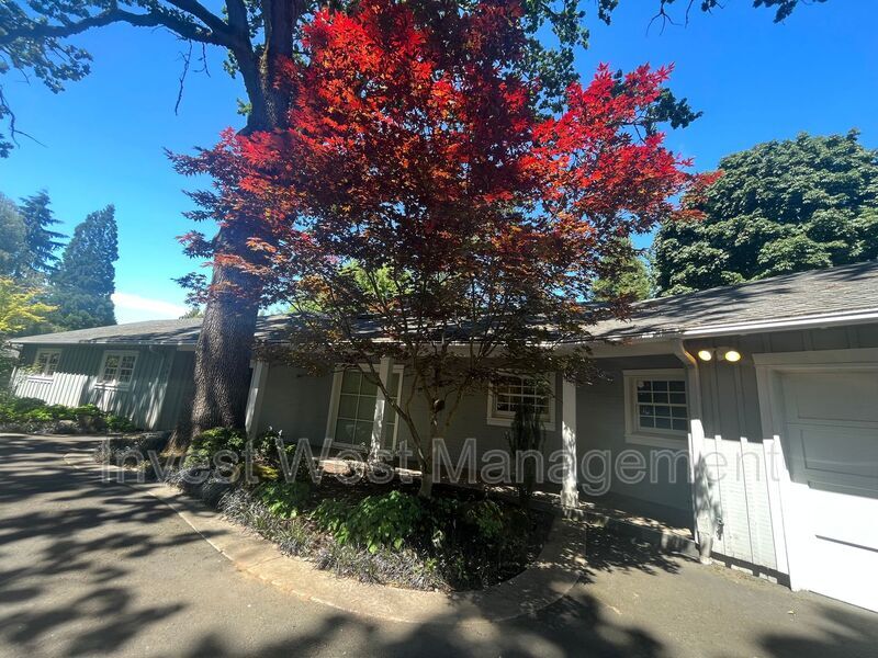 Foto principal - 601 Rhododendron Dr
