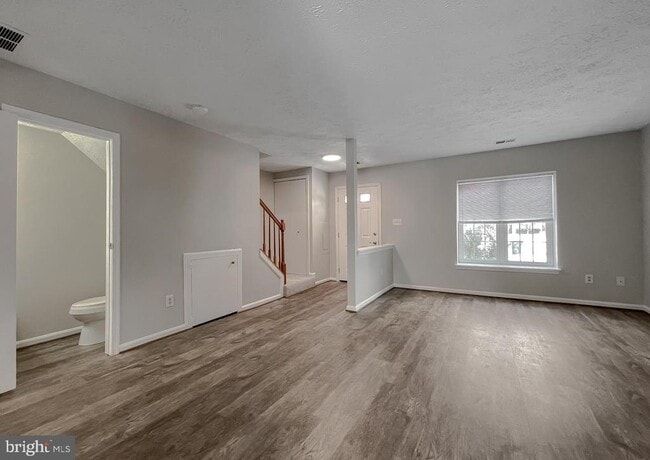 Building Photo - 4232 Drake Ct