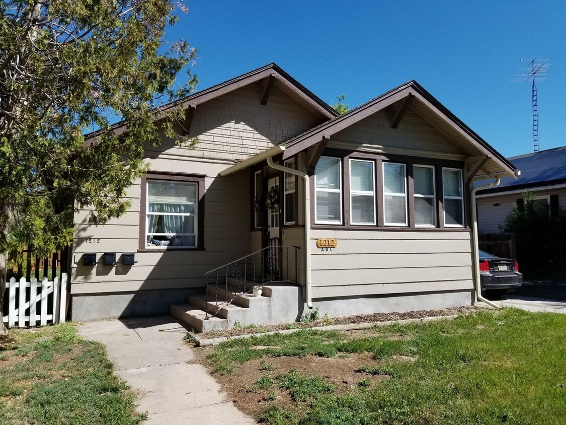 Foto principal - 1212 E 19th St