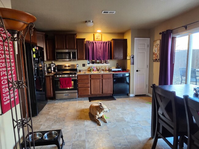 Foto del edificio - 2349 Spring Blossom Dr