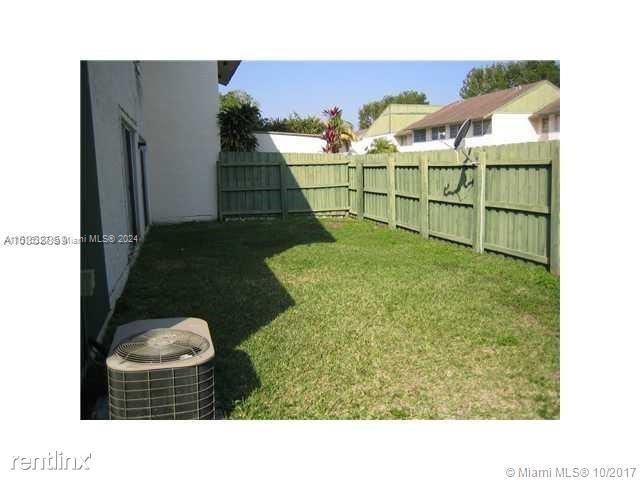 Foto del edificio - 3 br, 2.5 bath House - 8450 SW 156th Ct Ap...