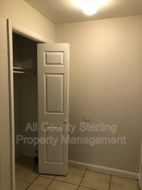 Building Photo - 308 Cherokee Ct