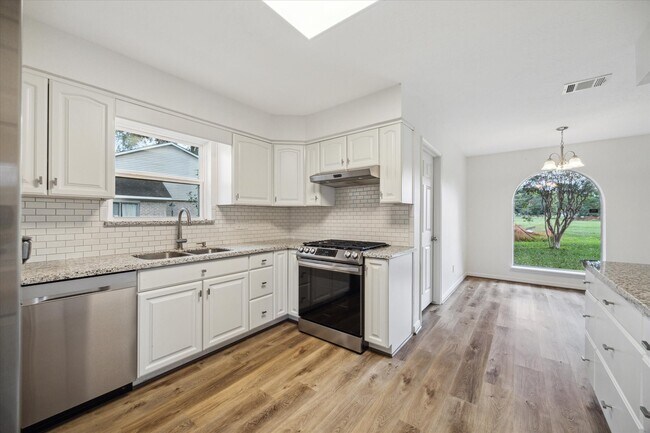 Foto del edificio - 5423 Bent Bough Ln