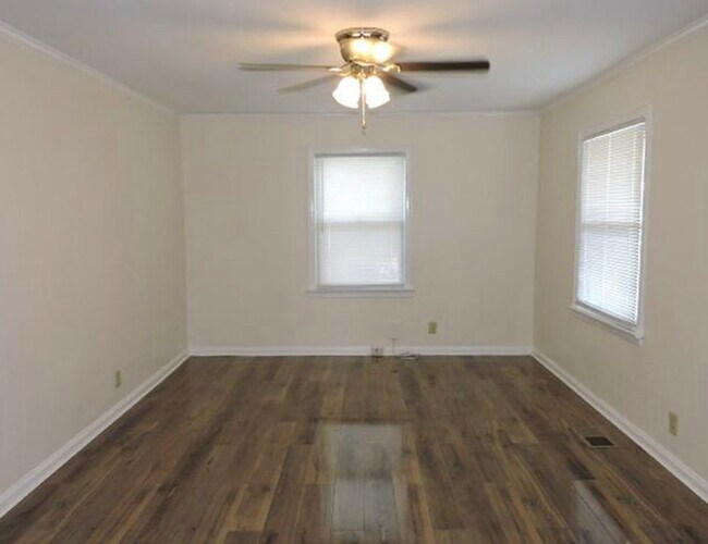 Living Room - 5652 Obrien Ave