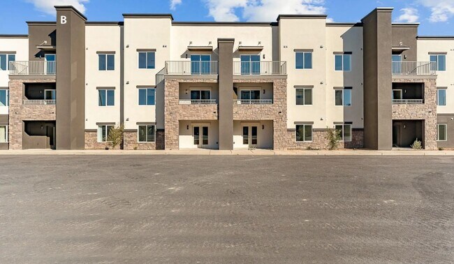 Foto del edificio - Brand New Modern Apartments at Ascesa