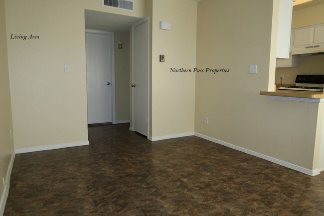 Foto del edificio - 1 Bedroom Apartment - GREAT PRICE