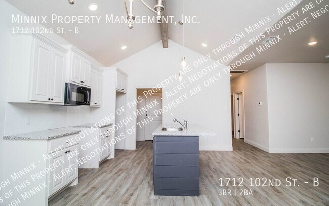 Building Photo - 1712 102nd St.