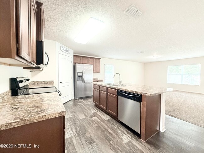 Foto del edificio - 12306 Crossfield Dr