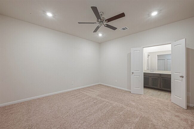 Building Photo - 8014 Fijian Cypress Dr