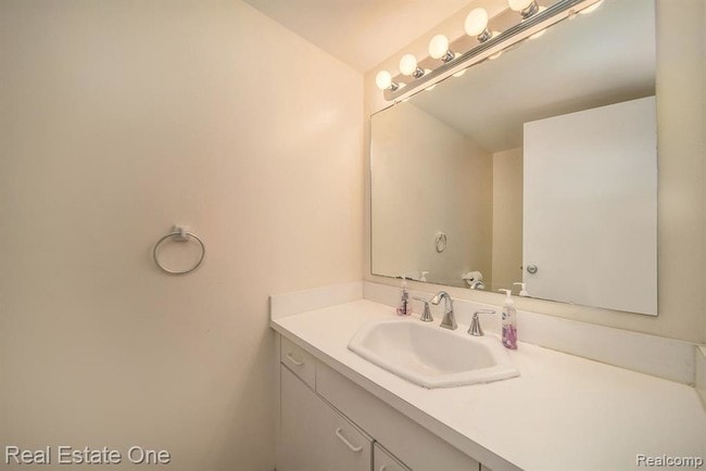 Building Photo - 1817 Brentwood Dr