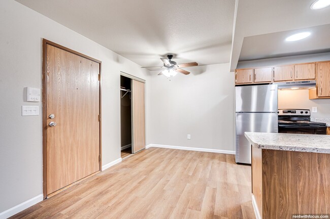 Interior Photo - Stonecreek Apartments