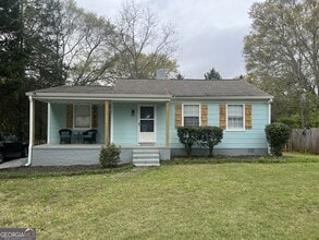 Building Photo - 470 Clover St