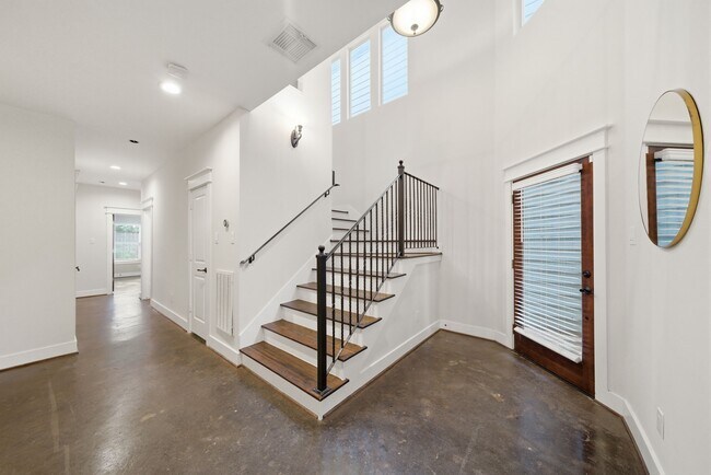 Foto del edificio - 5524 Larkin St
