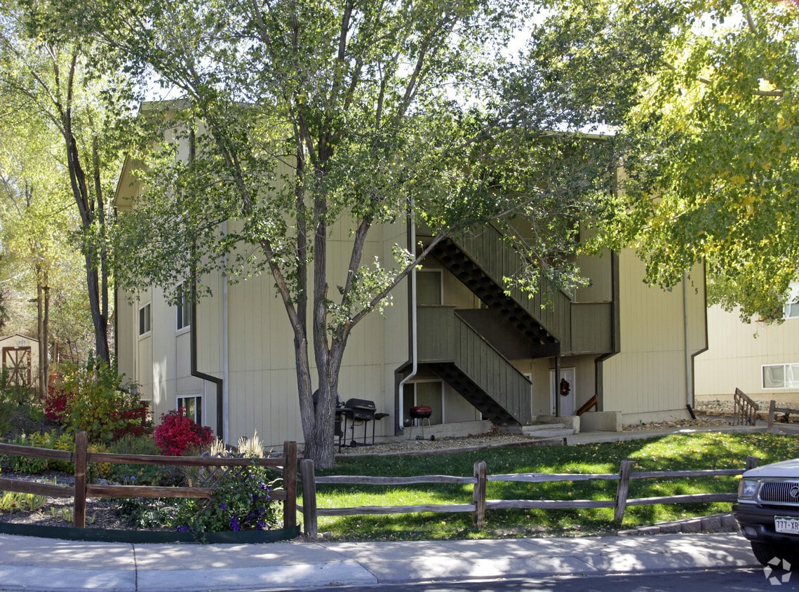 Building Photo - 405 Saint Vrain Pl
