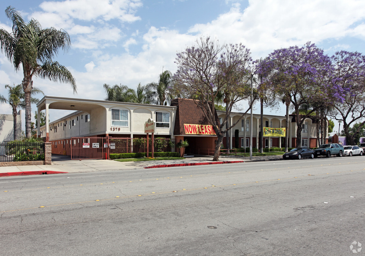 Primary Photo - Mission Suites Apartments