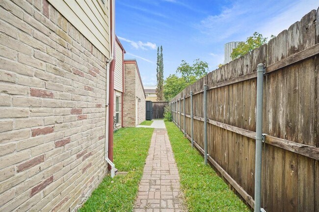 Building Photo - 1829 Bering Dr