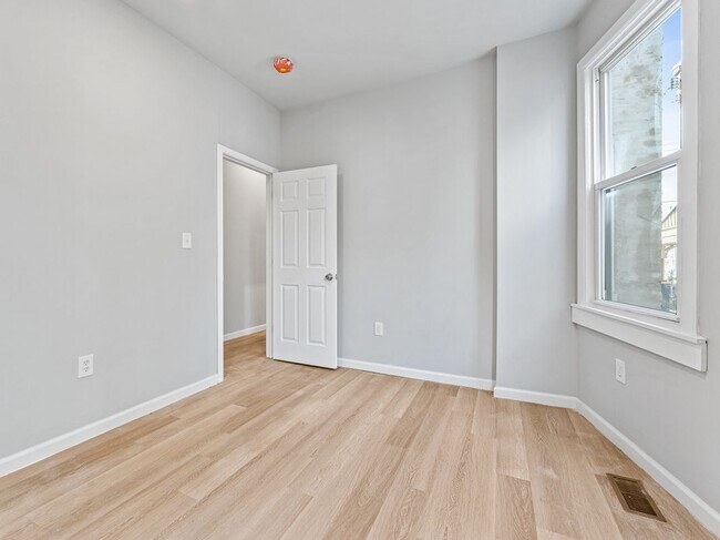 Foto del edificio - 1511 N 54th St