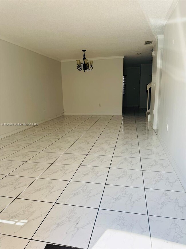 Foto del edificio - 6880 SW 158th Ct