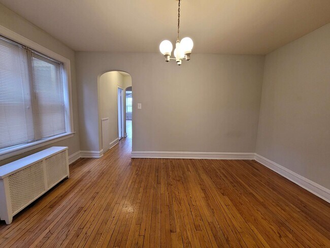 Foto del edificio - 2635 W Granville Ave