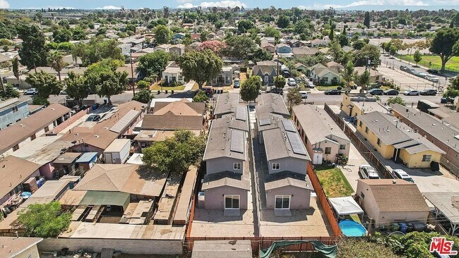 Foto del edificio - 1673 E 111th St