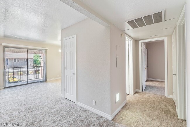 Building Photo - 4361 Alexis Dr