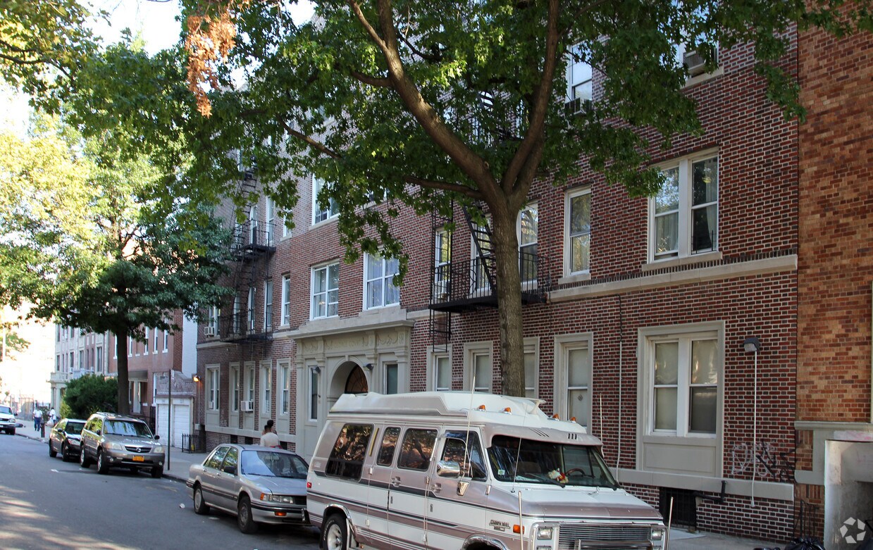 Foto del edificio - George Covrt