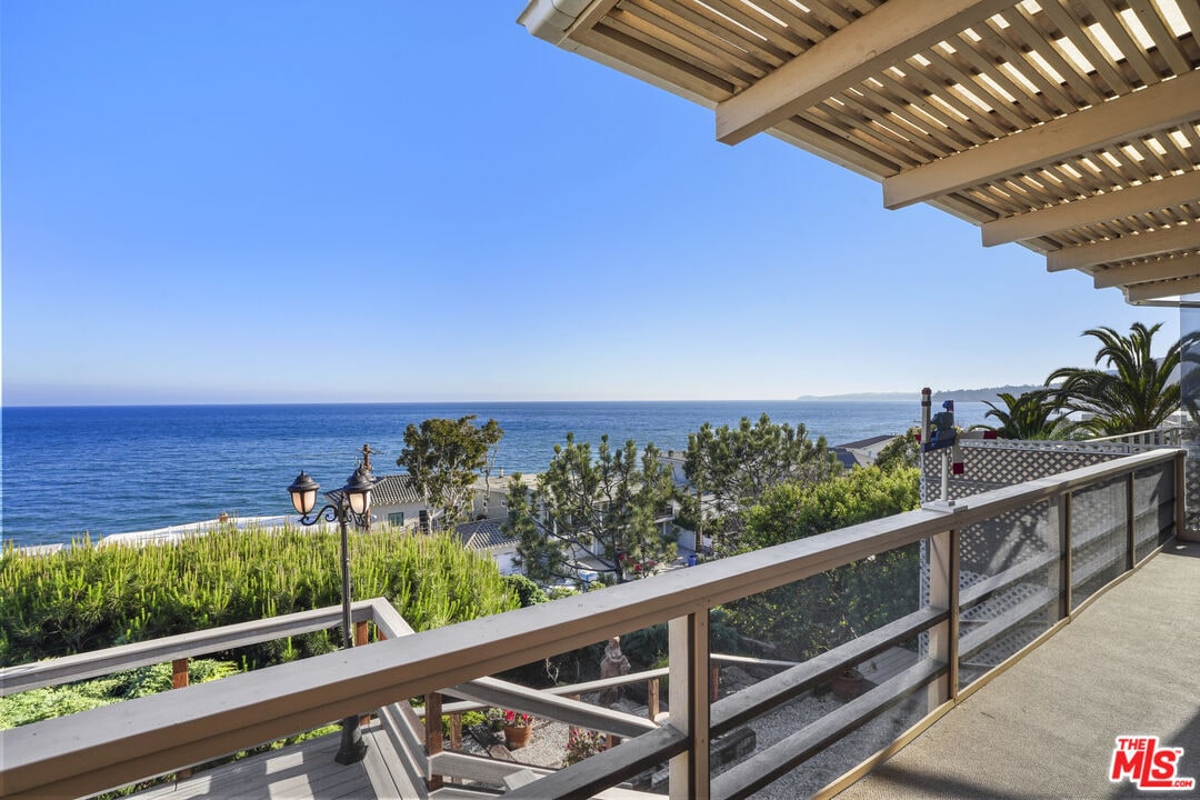 Primary Photo - 25315 Malibu Rd