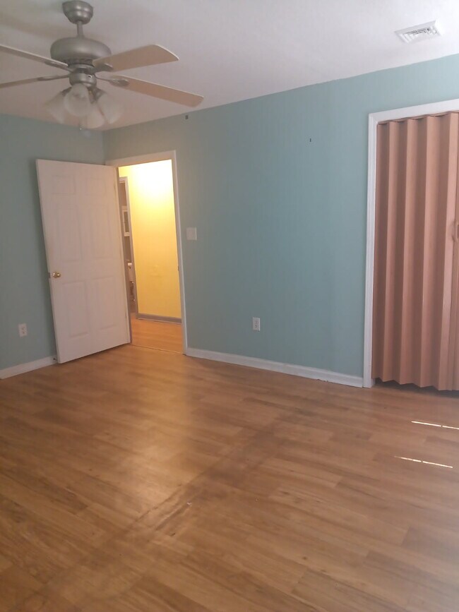 Master Bedroom - 206 Orchard Way