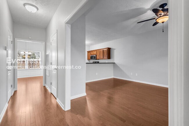 Foto del edificio - 2453 New Holland Cir