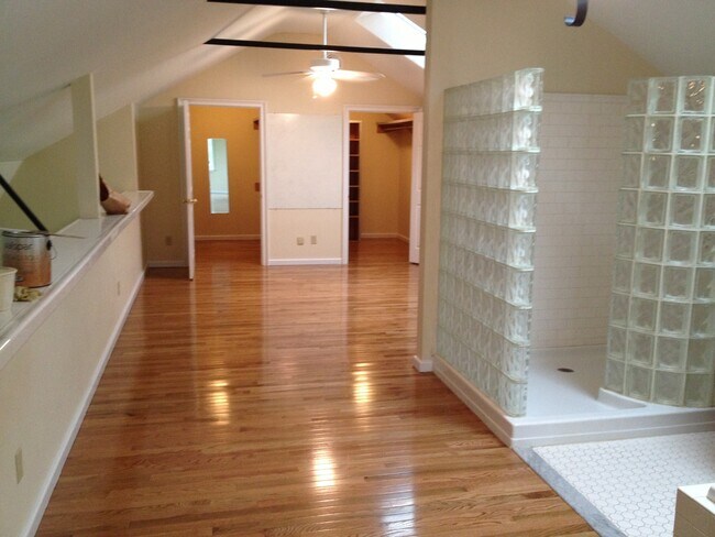 Foto del edificio - 369 Etna Rd