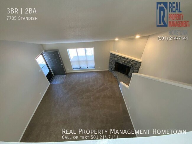 Building Photo - Newly Renovated 3-bedroom 2-bath House in ...