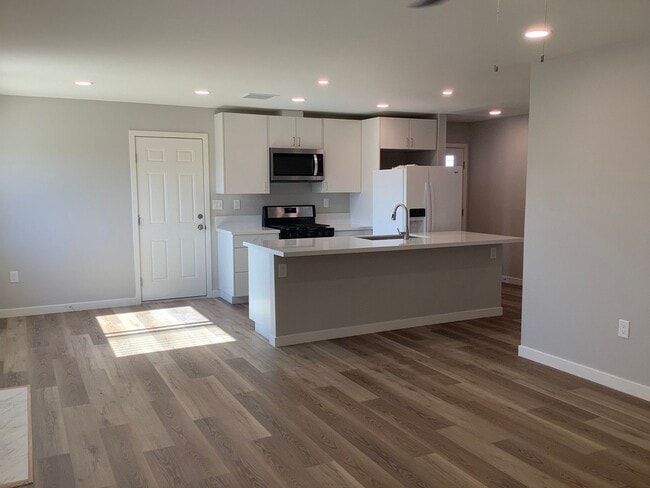 Building Photo - Recently Remodeled 4 Bedroom 2 Bath Single Story Home in Linda Vista