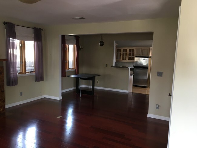 Building Photo - 4224 McConnell Blvd