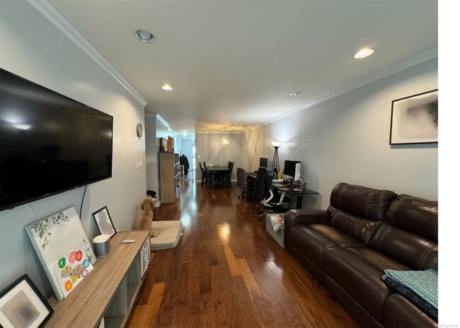 Building Photo - 328 Endeavor Pl