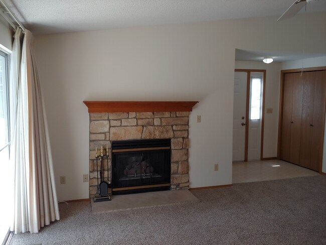 Foto del edificio - 8418 Everett Way
