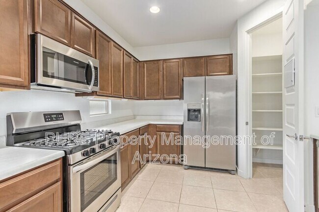 Building Photo - 16404 W Questa Dr