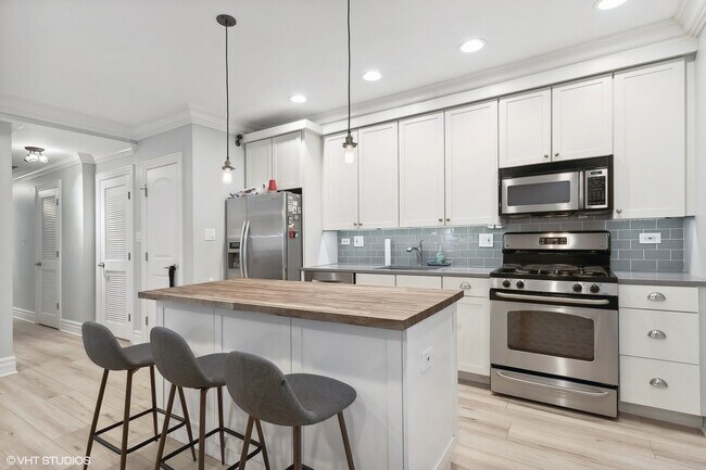 Building Photo - 1709 N Crilly Ct