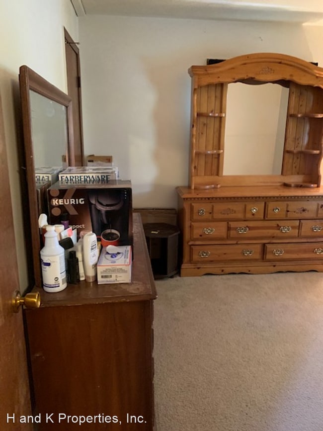 Building Photo - 2 br, 1 bath House - 54 Hunter Hill Ext.