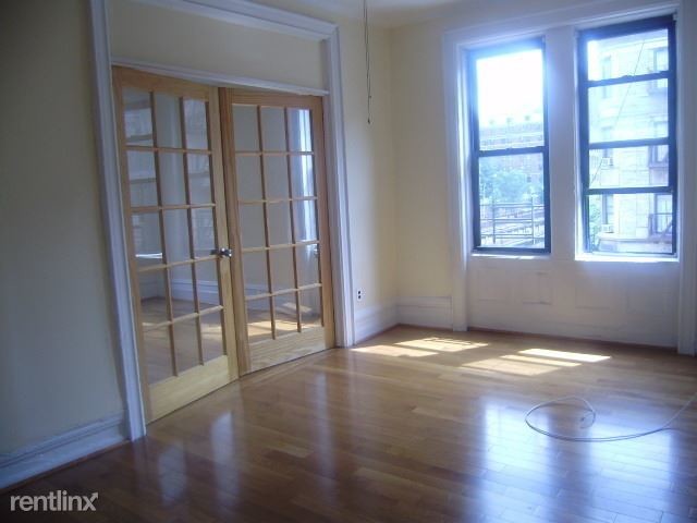 3 br, 1 bath - 125 La Salle St - 3 br, 1 bath  - 125 La Salle St